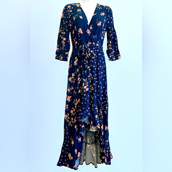 Le Chateau Quarter Sleeve Dress - Picture 1 of 3